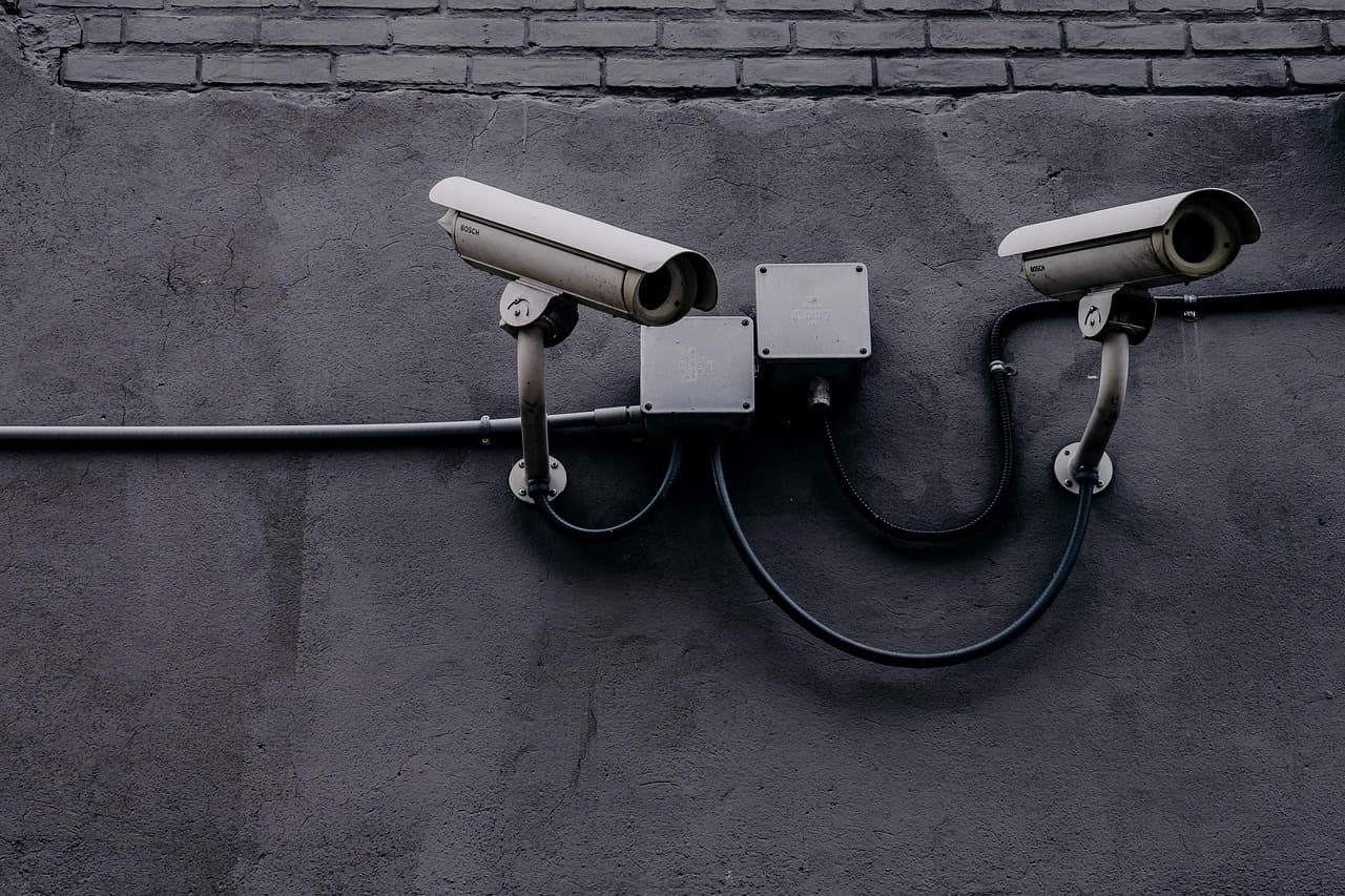 Comparatif des systèmes de sécurité électrique : lequel choisir ?