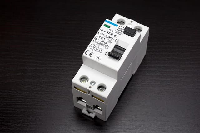 Comment choisir les dispositifs de sécurité pour une électricité sécurisée